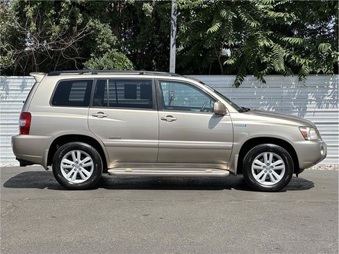Used 2007 Toyota Highlander Limited AWD/4WD image 9