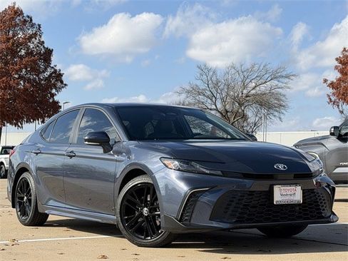 Certified 2026 Toyota Camry SE image 2