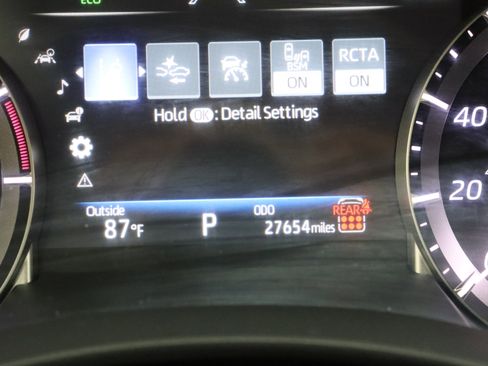 Certified 2025 Toyota Highlander LE FWD image 42
