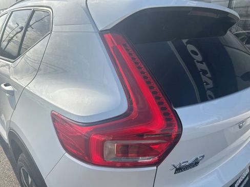 Certified 2025 Volvo XC40 B5 Plus image 10