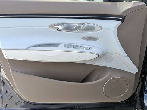 New 2026 Genesis GV70 2.5T Advanced AWD/4WD image 10