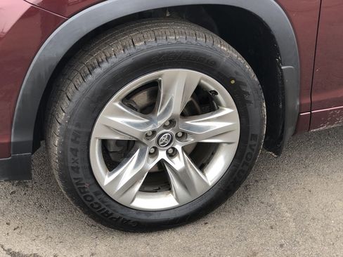 Used 2019 Toyota Highlander Limited image 2