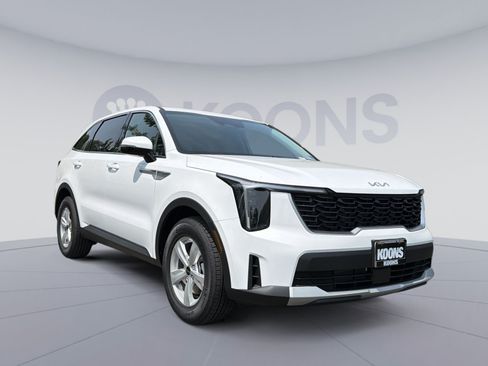 New 2026 Kia Sorento LX FWD image 10