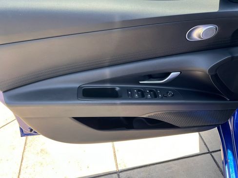 Used 2024 Hyundai Elantra SEL FWD image 16