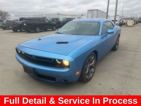 Used 2015 Dodge Challenger SXT Plus image 3