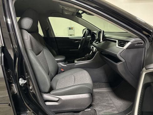 Used 2024 Toyota RAV4 AWD Hybrid image 21