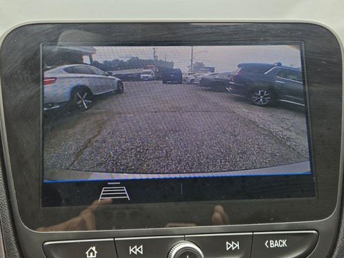 Used 2020 Chevrolet Malibu LT FWD image 25