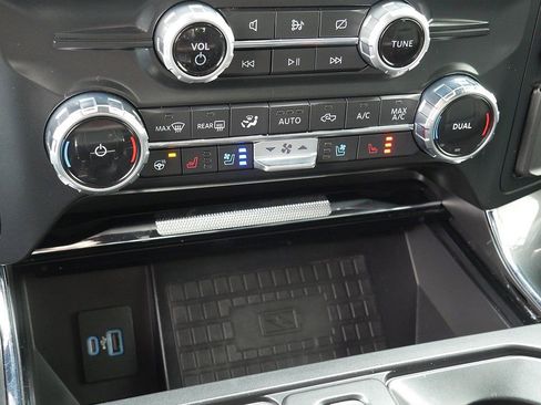 Used 2022 Ford F150 Lariat w/ Equipment Group 502A High AWD/4WD image 48