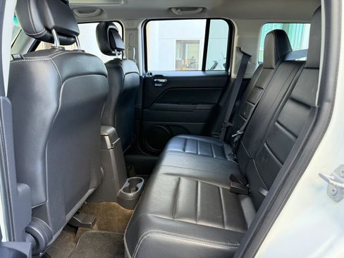 Used 2016 Jeep Patriot High Altitude image 19