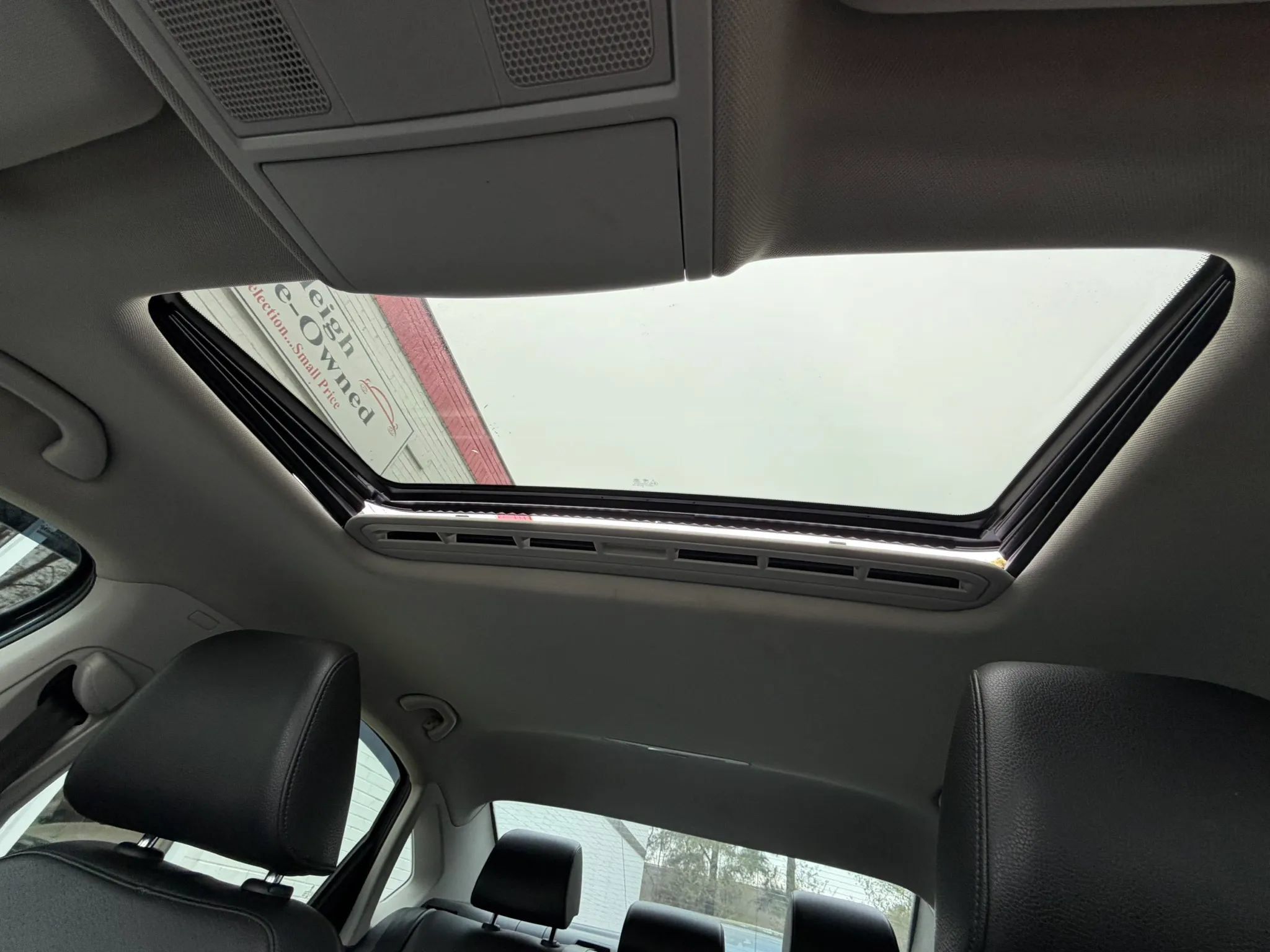 Used 2019 Volkswagen Passat 2.0T Wolfsburg FWD image 31