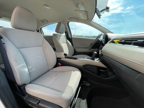 Used 2016 Honda HR-V LX image 22