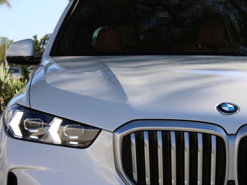 Used 2026 BMW X5 xDrive40i image 14