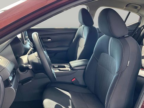 Certified 2024 Nissan Sentra SV FWD image 8