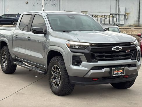 Used 2023 Chevrolet Colorado Z71 w/ Z71 Convenience Package 2 image 7