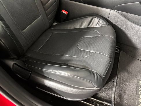 Used 2023 Hyundai Elantra Limited w/ Cargo Package FWD image 33