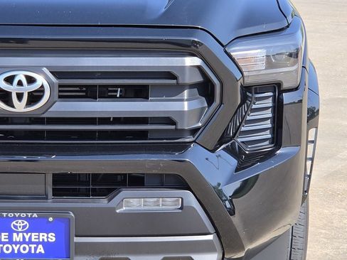 Used 2024 Toyota Tacoma SR5 AWD/4WD image 4