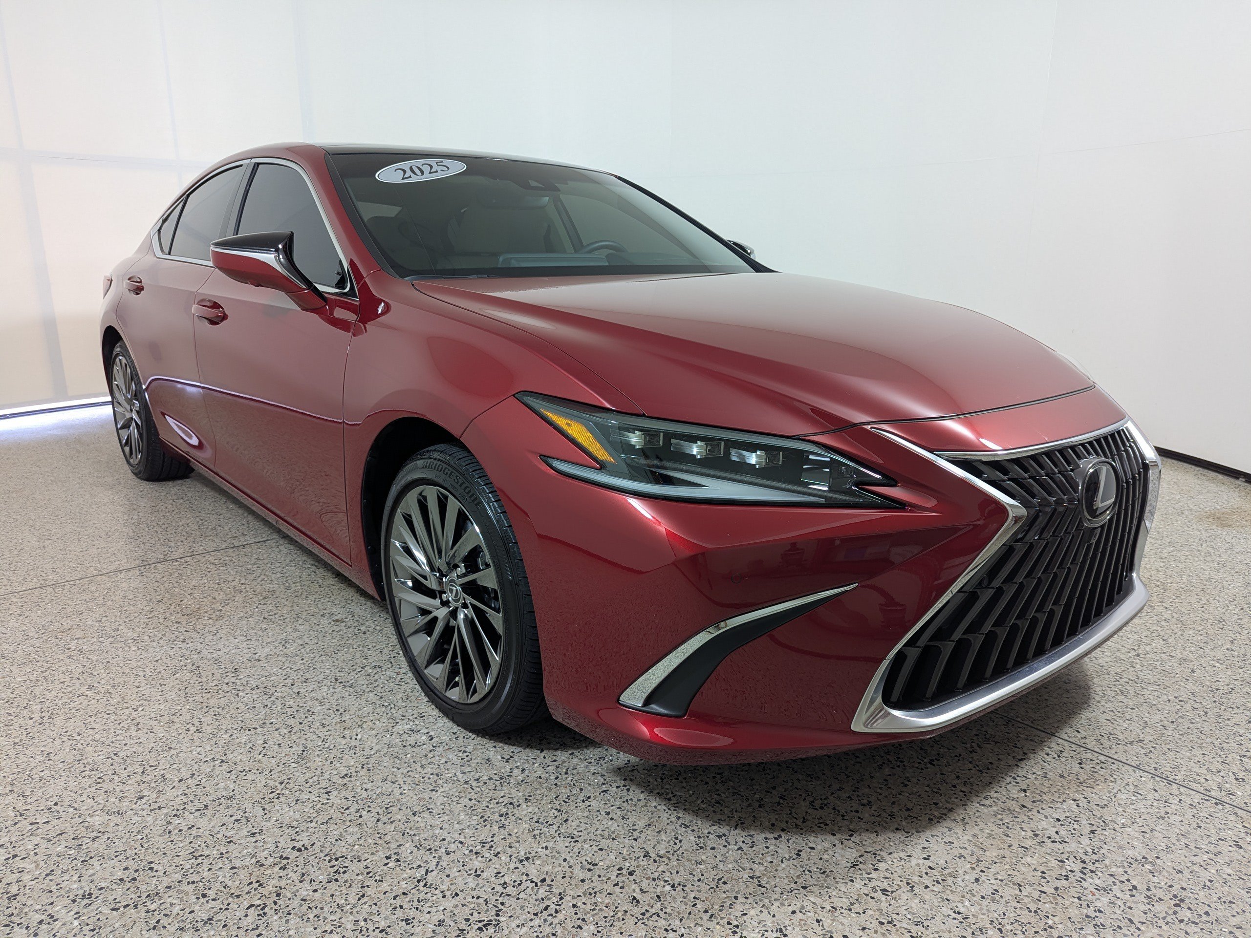 Used 2025 Lexus ES 350 Ultra Luxury FWD image 1