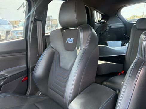 Used 2016 Ford Focus RS AWD/4WD image 9