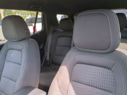 Used 2026 Chevrolet Equinox LT FWD image 8