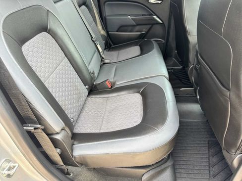 Used 2017 Chevrolet Colorado Z71 AWD/4WD image 19