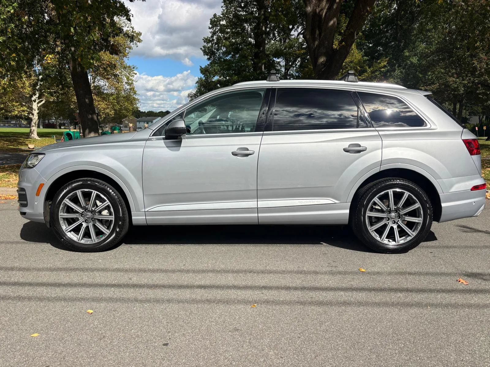 Used 2019 Audi Q7 3.0T Prestige w/ Prestige Package AWD/4WD image 2