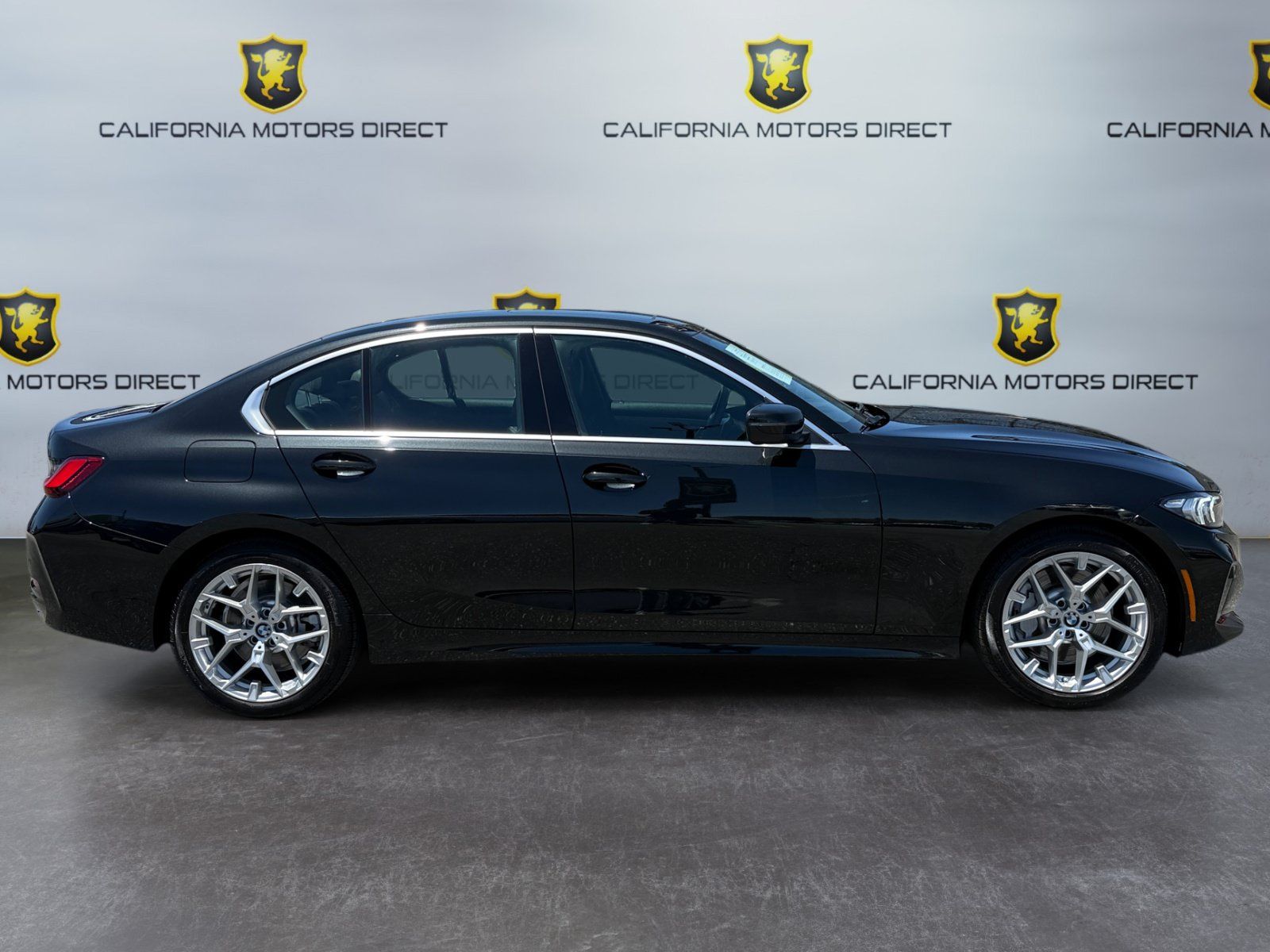 Used 2025 BMW 330i Sedan RWD image 6