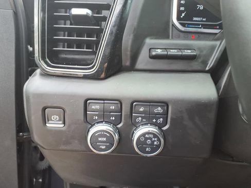 Used 2023 GMC Sierra 1500 AT4 w/ Technology Package AWD/4WD image 13