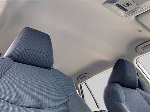 Certified 2025 Toyota RAV4 LE FWD image 14