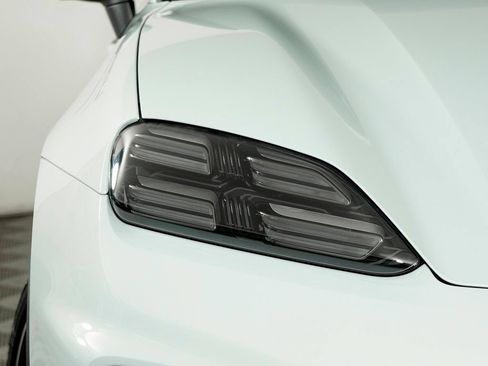 Used 2026 Porsche Macan 4 Electric AWD/4WD image 11