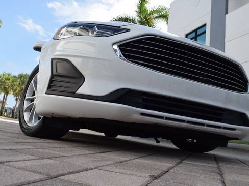 Used 2020 Ford Fusion SE FWD image 14