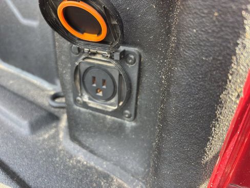 Used 2024 GMC Sierra 2500 Denali w/ Denali Reserve Package image 10