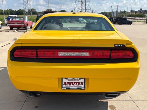 Used 2010 Dodge Challenger R/T RWD image 7