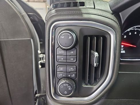 Used 2019 Chevrolet Silverado 1500 RST image 26