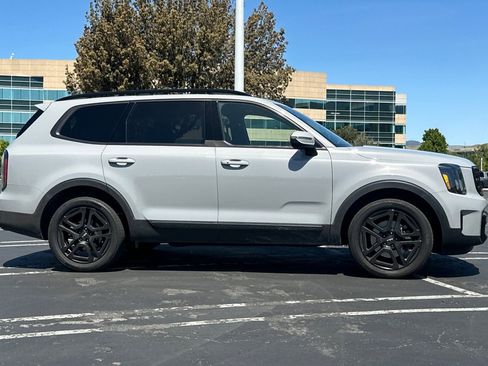 Used 2024 Kia Telluride EX X-Line image 3