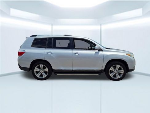 Used 2013 Toyota Highlander Limited FWD image 7
