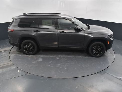 New 2025 Jeep Grand Cherokee L Limited w/ Black Appearance Package image 49
