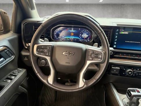Certified 2025 Chevrolet Silverado 1500 RST AWD/4WD image 13