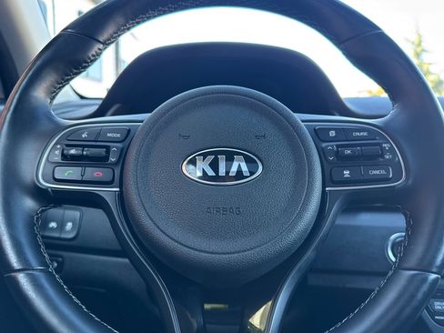 Used 2019 Kia Niro EX Premium w/ Sunroof Package image 28