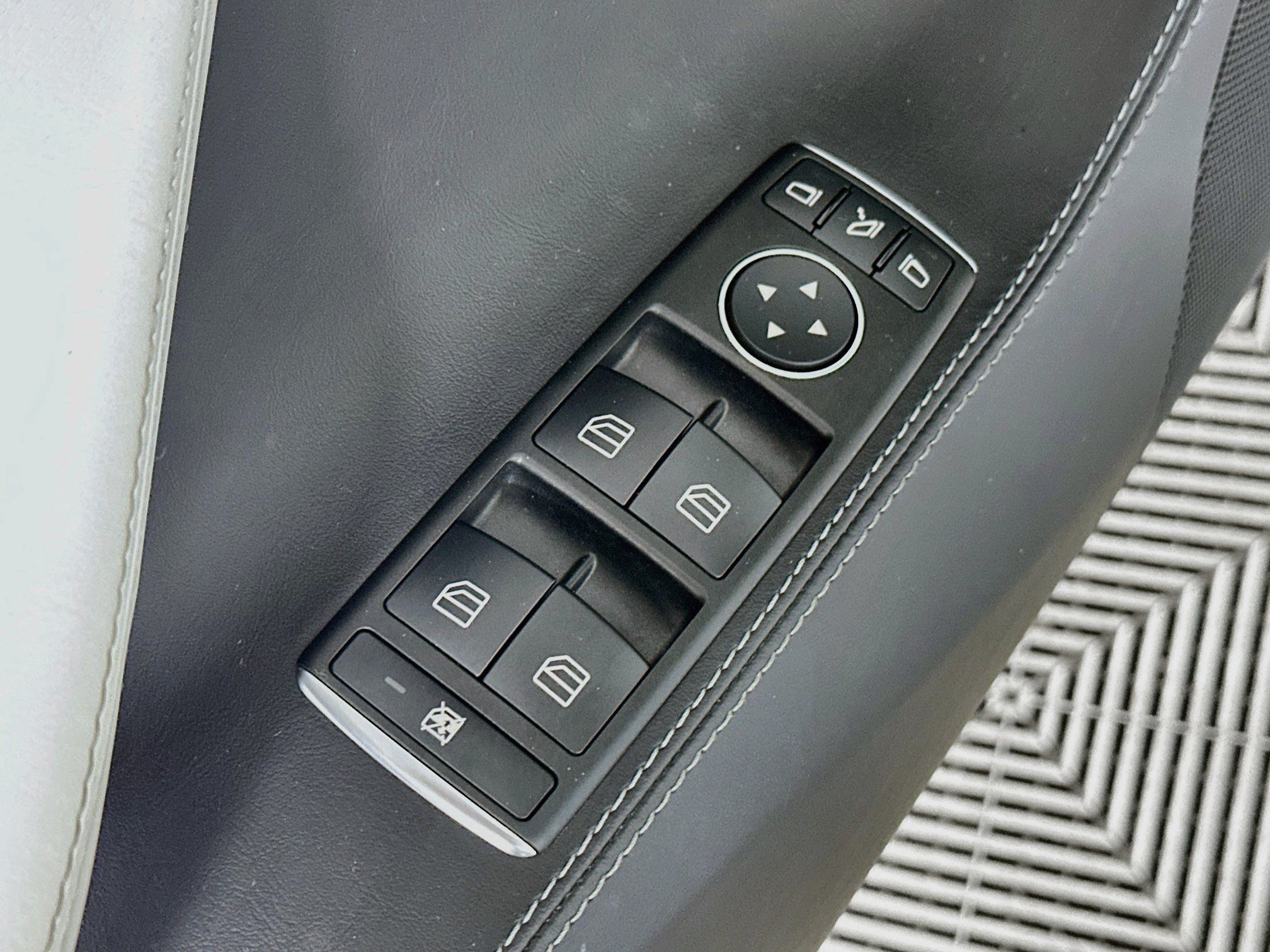 Used 2017 Tesla Model S 100D AWD/4WD image 18