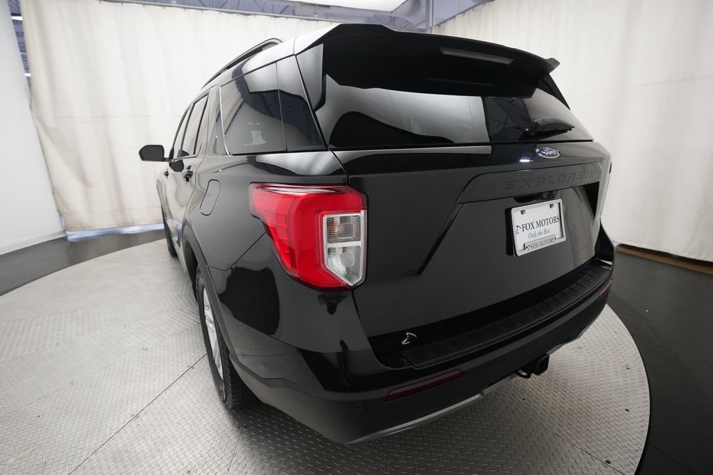 Used 2023 Ford Explorer XLT AWD/4WD image 34