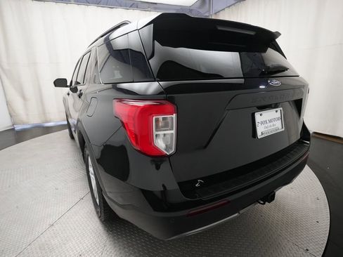 Used 2023 Ford Explorer XLT AWD/4WD image 34