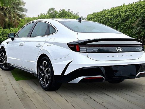 Used 2025 Hyundai Sonata SEL FWD image 10