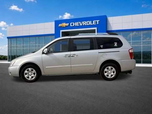 Used 2010 Kia Sedona LX FWD image 4