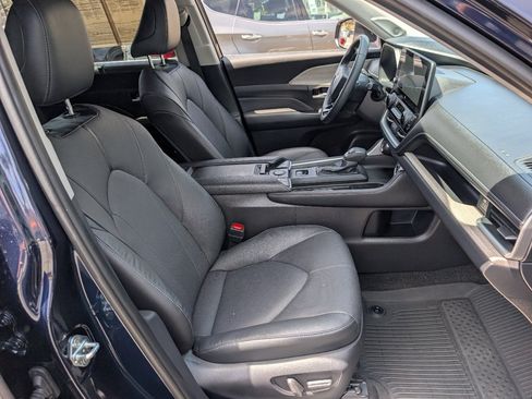 Used 2026 Toyota Grand Highlander AWD image 9