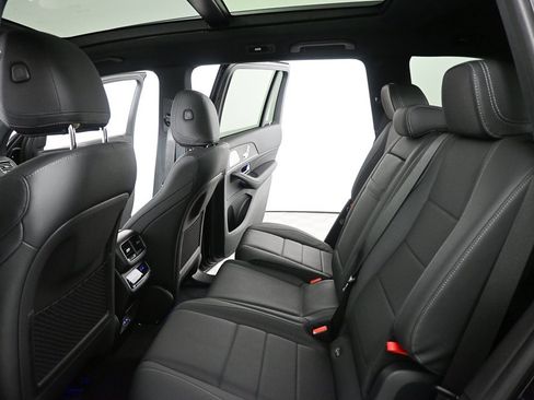 Used 2025 Mercedes-Benz GLS 450 4MATIC image 19