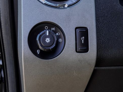 Used 2012 Ford F250 Lariat w/ Lariat Interior Pkg AWD/4WD image 19