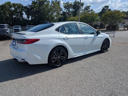 Used 2025 Toyota Camry XSE FWD image 4