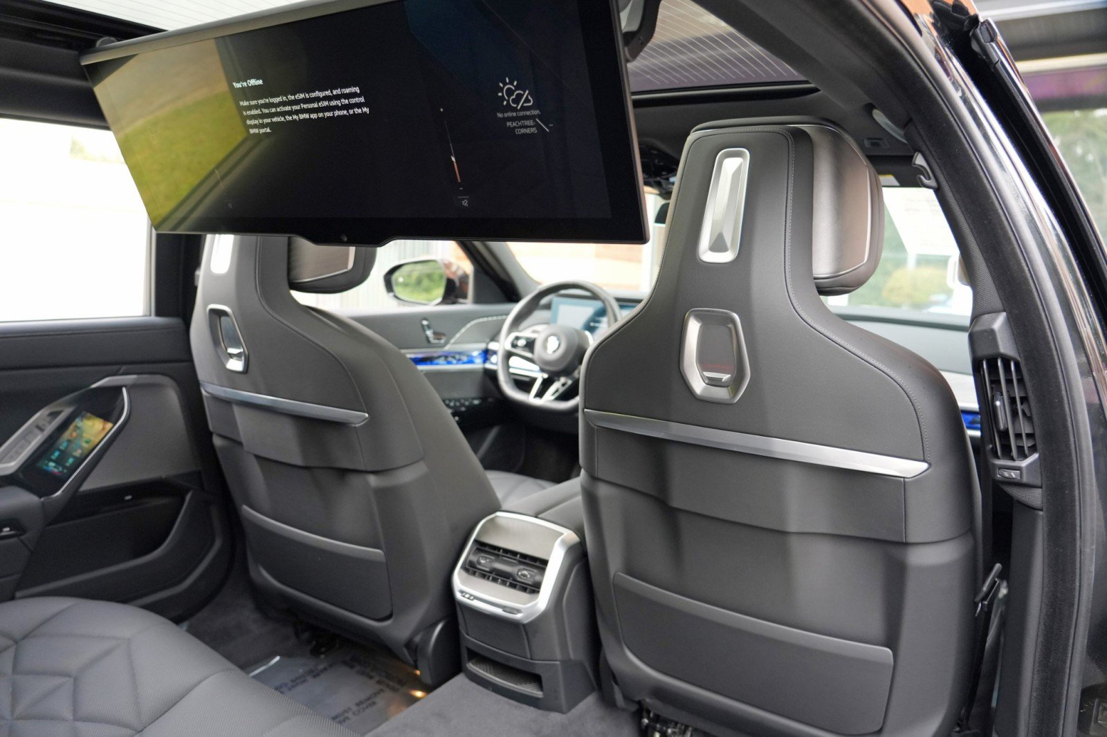 Used 2025 BMW 740i w/ Premium Package RWD image 55