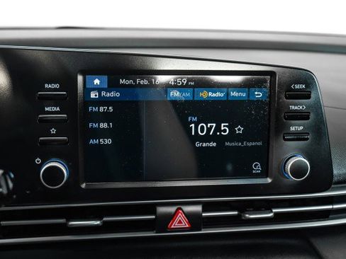 Used 2021 Hyundai Elantra SE w/ Cargo Package image 23