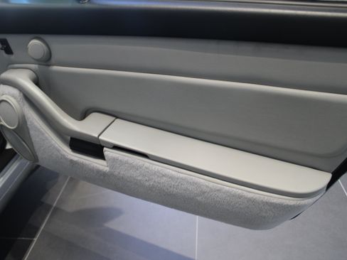 Used 1996 Porsche 911 Cabriolet image 40
